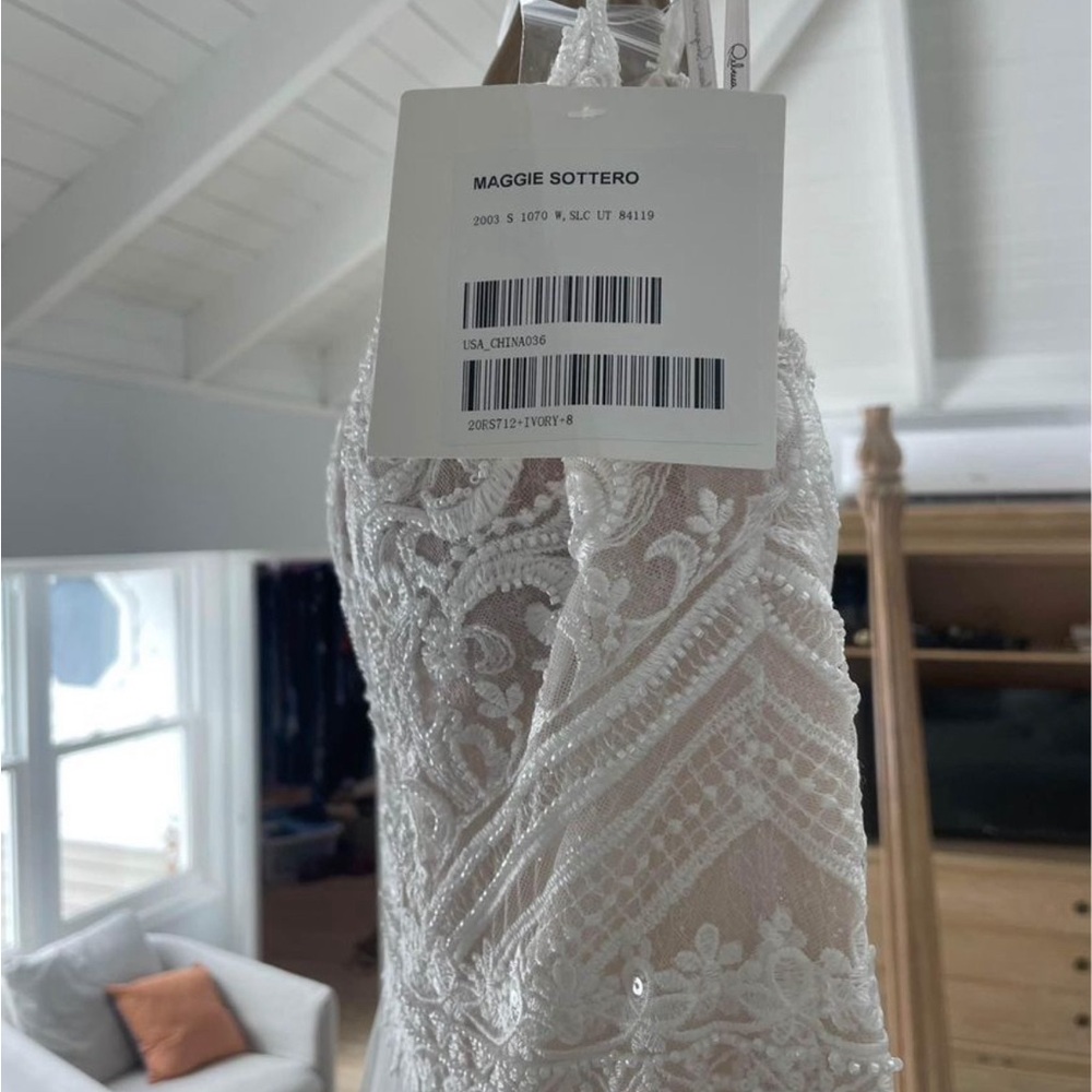 Maggie Sottero Ivory - Picture 6 of 7